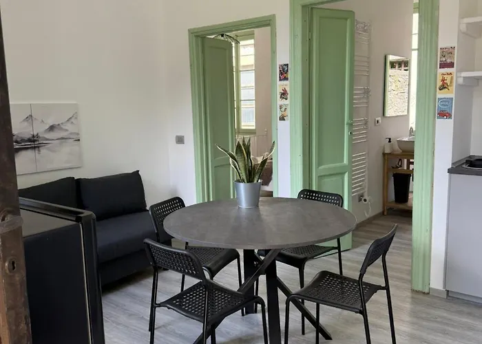 Luce Sul - Centro Storico - 3min Walking Apartament
