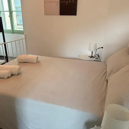 Luce Sul - Centro Storico - 3min Walking Apartment